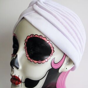 Stunning White vintage, retro pinup style turban